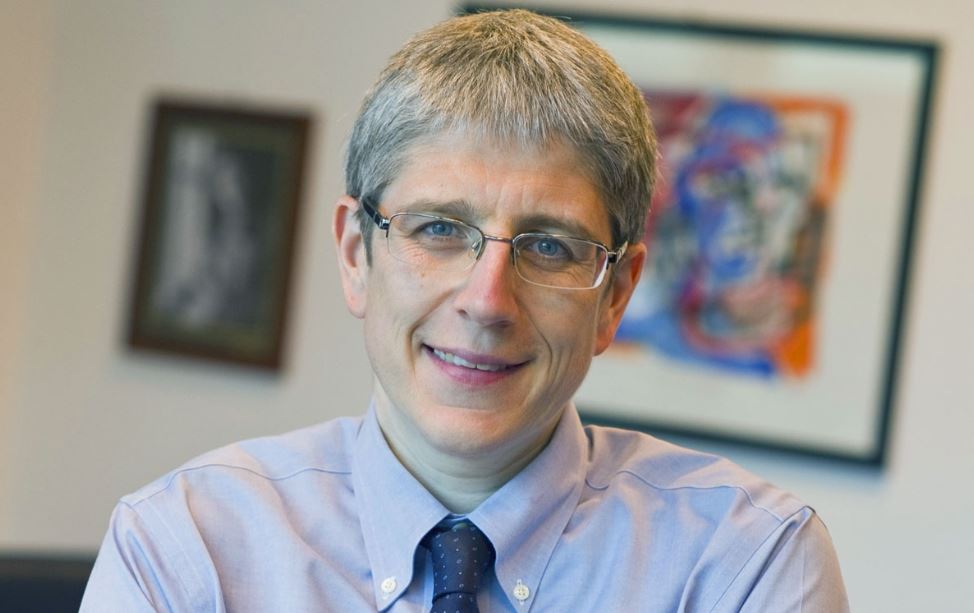 Fuori dal Coro: Mario Giordano torna a ‘cantare’ su Rete4. Ma col contraddittorio di Luisella Costamagna