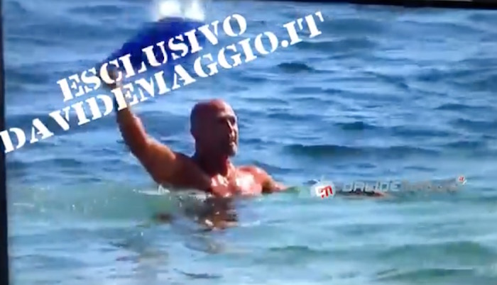 BOOM! Stefano Bettarini nudo a Temptation Island Vip – Video esclusivo
