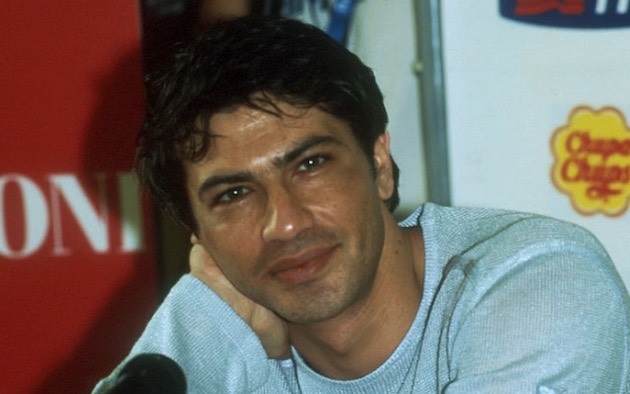 Domenica Live, Lorenzo Crespi: «Mi ritiro del tutto da queste schifezze». Si scusa con Mara Venier, mentre la mamma si rivolge alla D’Urso: «Karina dovrebbe baciarti i piedi. Dio vi punirà»