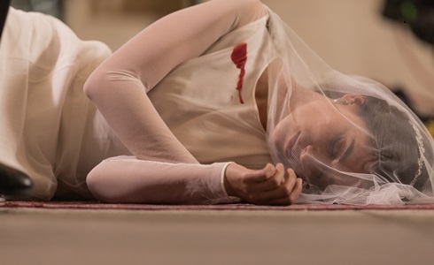 Il Segreto anticipazioni: Il matrimonio di Isaac ed Elsa finisce in tragedia