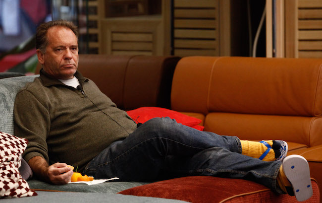 GF VIP, Cecchi Paone spara a zero sulle Donatella. A Giulia: «Non fai altro che parlare di organi genitali, atti sessuali e rumori intestinali». A Silvia: «Non si sta per anni con Fabrizio Corona».