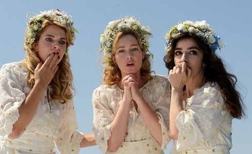 Programmi TV di stasera, venerdì 16 novembre 2018. Su Rai3  «Amiche da morire»