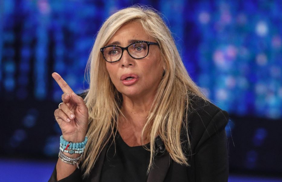 Mara Venier (non) replica alle accuse di Barbara D’Urso: «Se ne occuperà il mio avvocato»