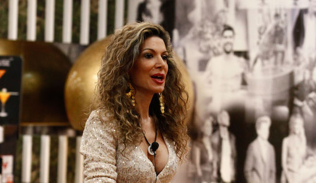 Grande Fratello Vip 2018, Cecchi Paone sulla figlia di Maria Monsè: «E’ un’attrice nana truccata da bambina»