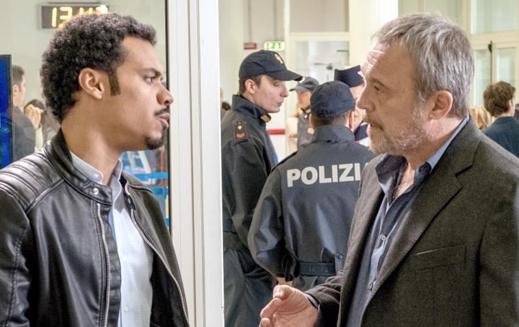 Nero a Metà: ci vuole coraggio per raccontare in modo diverso l’immigrazione