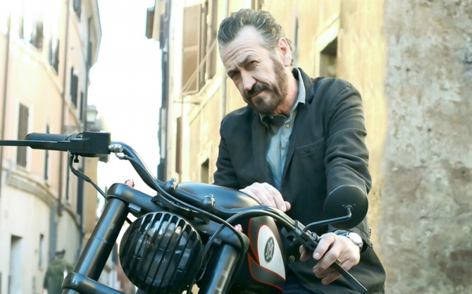 Rocco Schiavone 3 ci sarà, parola del «papà» Antonio Manzini