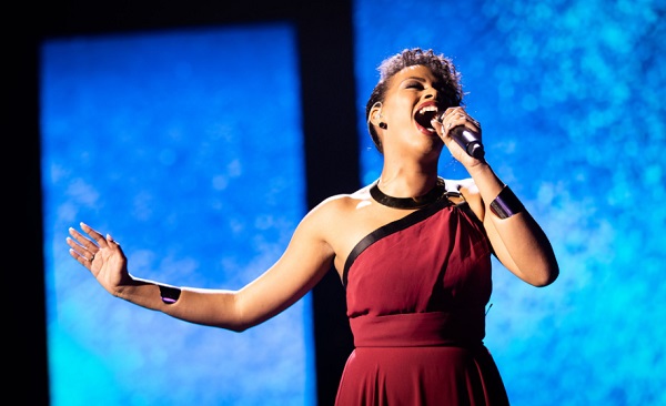 X Factor 2018, terzo live: Sherol fa Mina e si commuove, Anastasio scatena la Maionchi contro Agnelli. Fuori Emanuele Bertelli