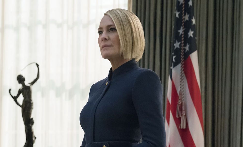 Pagelle TV della Settimana (12-18/11/2018). Promossi I Bastardi di Pizzofalcone e Cannavacciuolo. Bocciati Finocchiaro e Weber