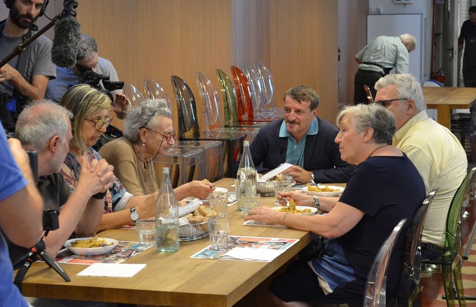 Scarp de’ tenis: Giacomo Poretti racconta la Milano della solidarietà su Tv2000