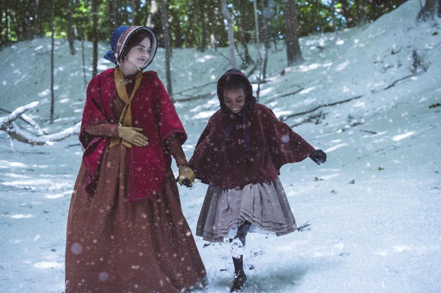 Programmi TV di stasera, domenica 30 dicembre 2018. Su Canale 5 l’episodio speciale che chiude la seconda stagione di Victoria