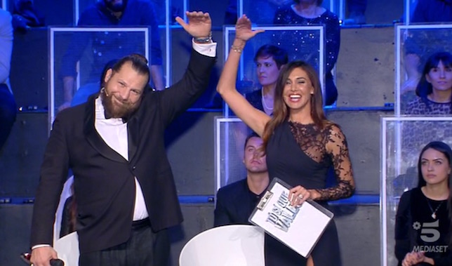 Ascolti TV | Sabato 1 dicembre 2018. Chiude in bellezza Tú sí que vales (29.8%), male Portobello (14.1%). Il doc su De Gregori al 4%