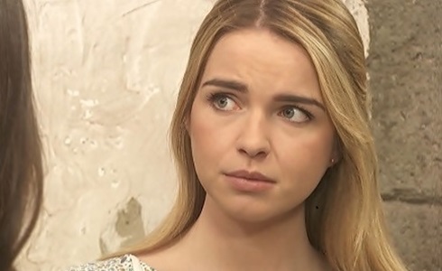 Il Segreto anticipazioni: Antolina organizza un funerale simbolico per Elsa