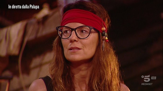 Isola dei Famosi 2019, comanda Marina La Rosa: «Gestire degli schiavi non è proprio cosa mia»