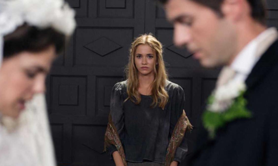 Una Vita, anticipazioni: Elvira riappare durante il matrimonio di Simon e Adela