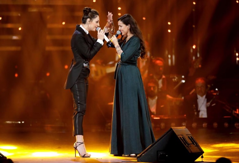 Sanremo 2019, i look della quarta serata: sprazzi di luce all’Ariston