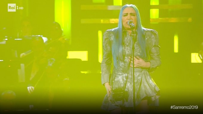 Sanremo 2019, seconda serata: pubblico in piedi per Loredana Bertè