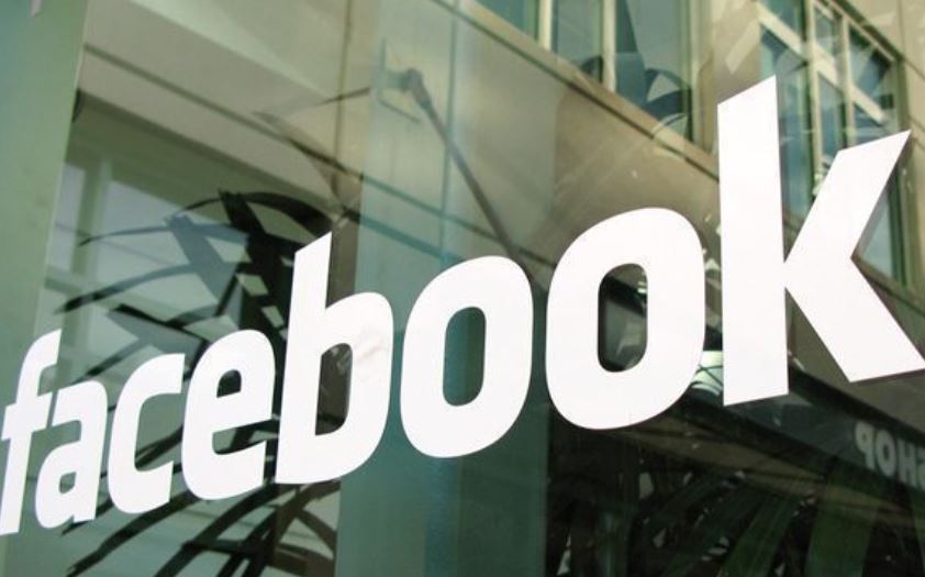 Mediaset vince la causa contro Facebook: «Violazione di copyright e diffamazione»