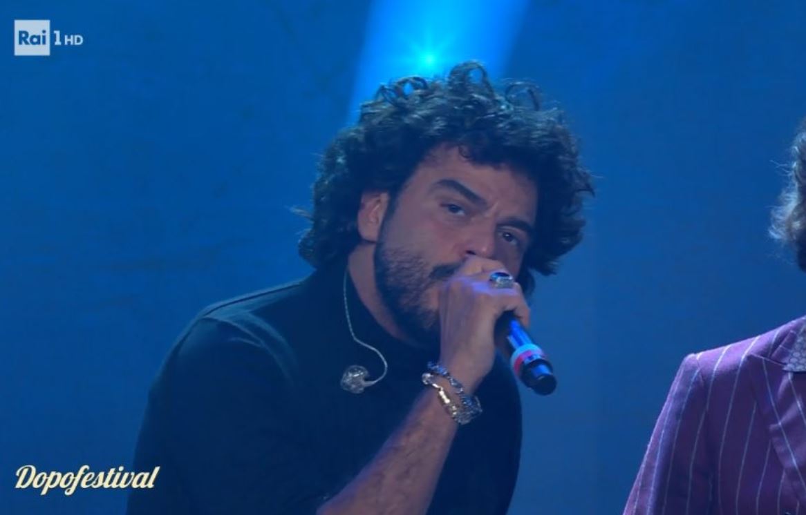 Sanremo 2019, polemica (pretestuosa) su Renga: «La voce maschile più armoniosa». Il cantante precisa