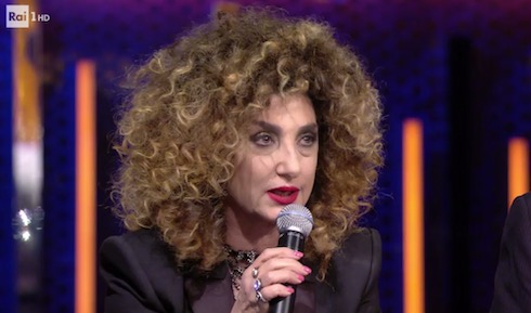 Marcella Bella vs Ora o Mai Più: «Disonesti. Non avevo la luce in faccia, è stato anche un danno visivo». E poi attacca Red Canzian – Video