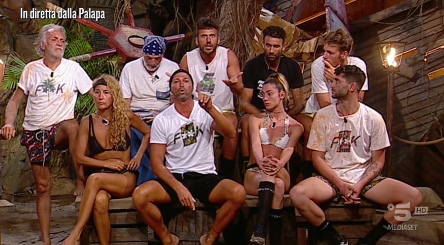 Isola dei Famosi 2019: tra Bettarini e Maddaloni volano accuse di sabotaggio