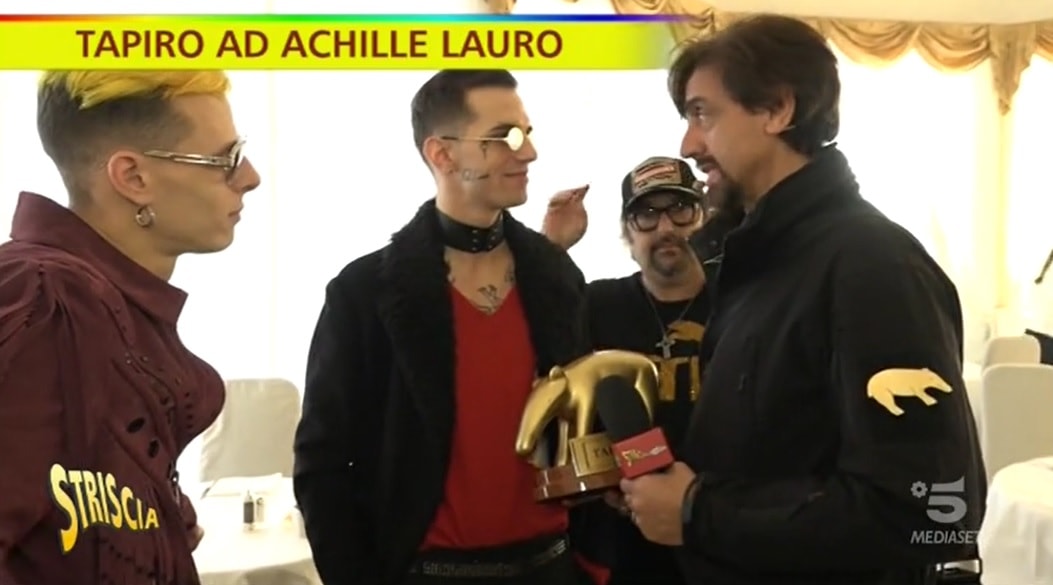Sanremo 2019, Achille Lauro contro Staffelli: «Sei un ignorante, una persona che sopprime la cultura in Italia». E interviene anche Salvini