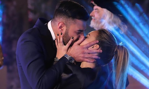 Uomini e Donne: Lorenzo sceglie Claudia. Lei si presenta alla festa – Video