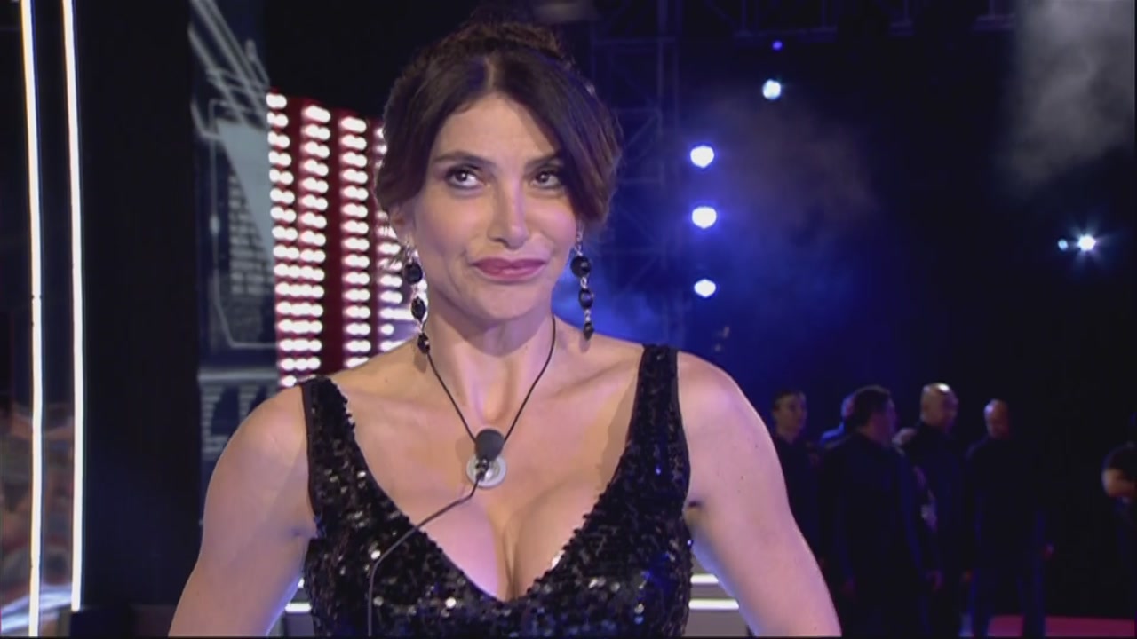 Ciao Darwin 8, nella terza puntata si sfidano le Cime e le Rape. Umberto Broccoli e Carmen Di Pietro i capitani.