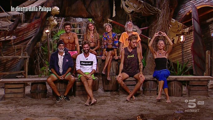 Isola dei Famosi 2019, decima puntata: la leader Soleil manda al televoto Luca e Marina. Fuori Brosio