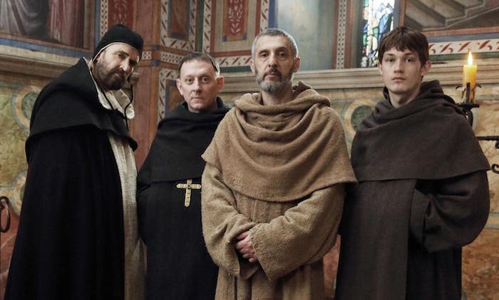 Ascolti TV | Lunedì 4 marzo 2019. Il Nome della Rosa domina (27.4%), Isola 16.9%. Bene Made in Sud (9.3%)