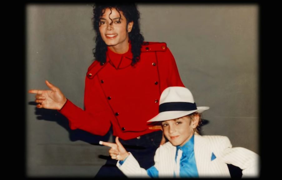 Leaving Neverland: Michael Jackson sotto accusa nel documentario shock in onda sul Nove. Racconti scabrosi ma nessuna prova