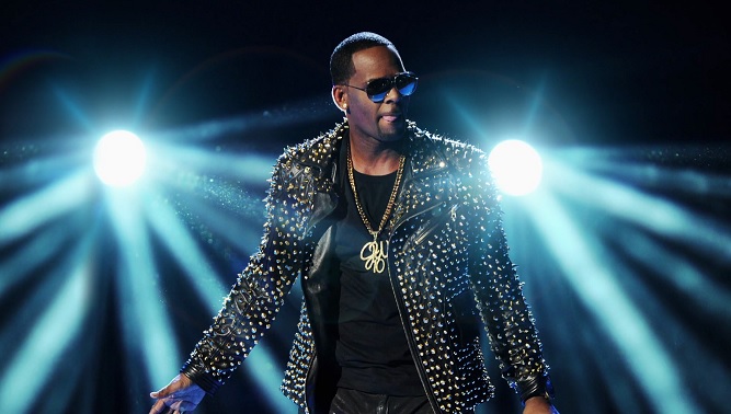 R. Kelly – le vittime di una popstar: arriva il documentario sulle molestie e gli abusi del cantante