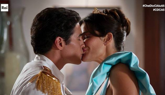 Ascolti TV | Giovedì 7 marzo 2019. Che Dio Ci Aiuti (22.2%) doppia il Milionario (11.3%). Del Debbio riparte dal 5.2%. Sortino 2.9%, Formigli 5.7%