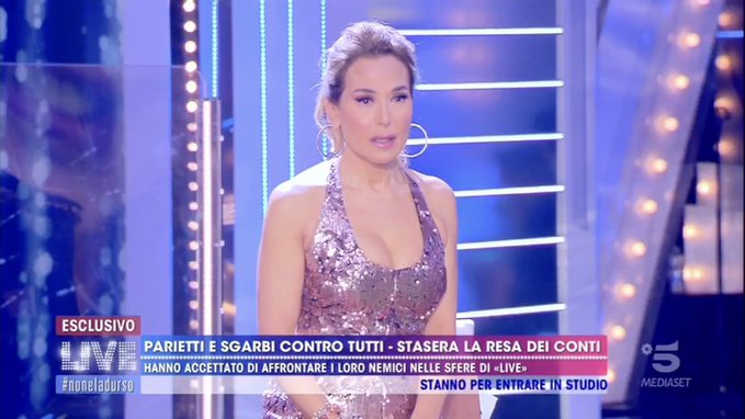 Live – Non è la D’Urso si ferma e torna a maggio