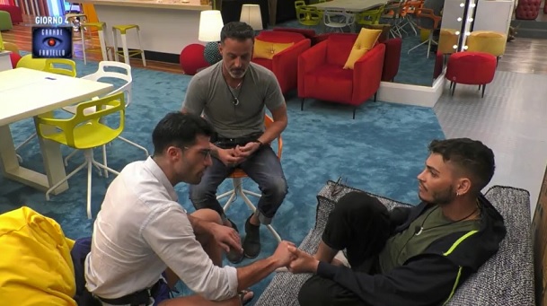 GF, ‘gay gate’: per Imparato, Michael Terlizzi è gay. Lui sbotta