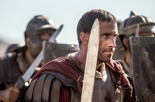 Programmi TV di stasera, domenica 21 aprile 2019. Su Rai1 il film «Risorto», su Canale5 il cartoon «Alice nel paese delle meraviglie»