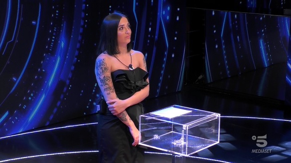 GF, Serena Rutelli rifiuta di incontrare la madre biologica – Video