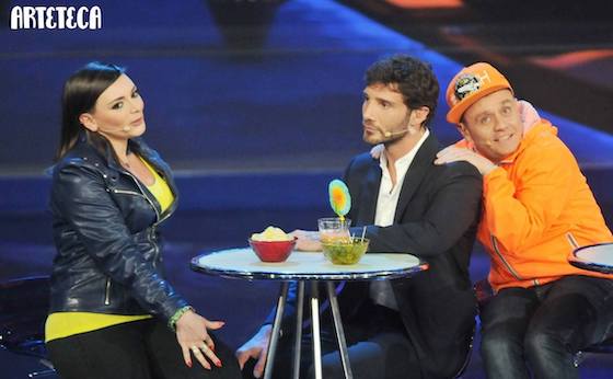 Programmi TV di stasera, lunedì 15 aprile 2019. Eduardo De Crescenzo e Simona Ventura a Made in Sud