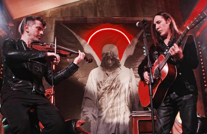 Manuel Agnelli torna a dar Ossigeno a Rai3