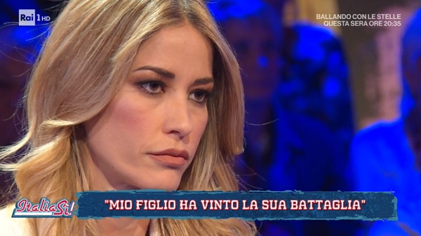 Elena Santarelli gioisce a Italia Sì: «Mio figlio ha vinto la battaglia contro il tumore»
