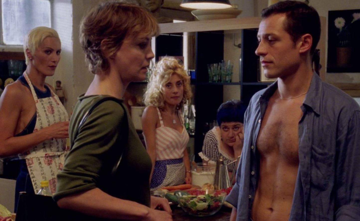 «Le fate ignoranti» diventa una serie tv. Ozpetek: «Cambierà tutto»