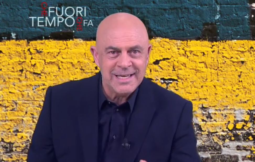 Che fuori tempo che fa, Crozza punge la Rai sulla chiusura anticipata: «Ma l’AD è Salini o Salvini?»