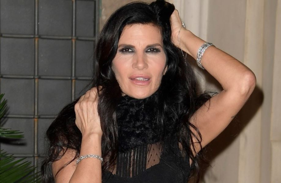 Pamela Prati a Chi l’ha visto per parlare di ‘truffe romantiche’. Paradosso!