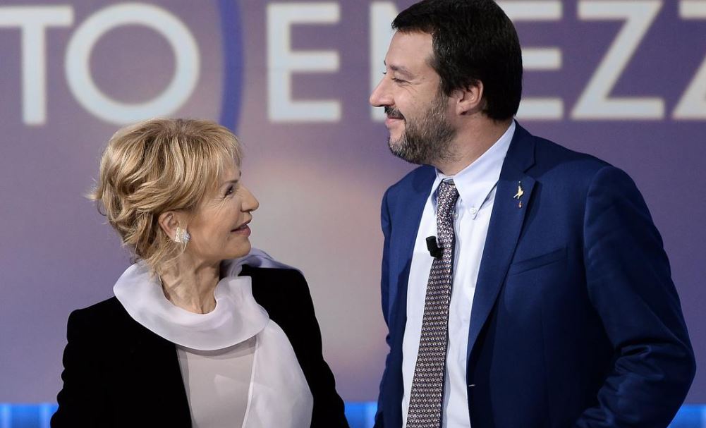 Salvini: «Non ho voglia di andare dalla Gruber ma mi tocca». La conduttrice: «Resti a casa o al Ministero»