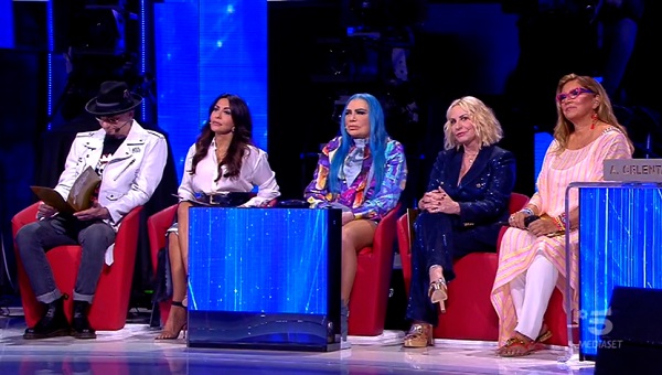 Amici 2019, semifinale: Rafael, Giordana, Alberto e Vincenzo finalisti. Fuori Tish