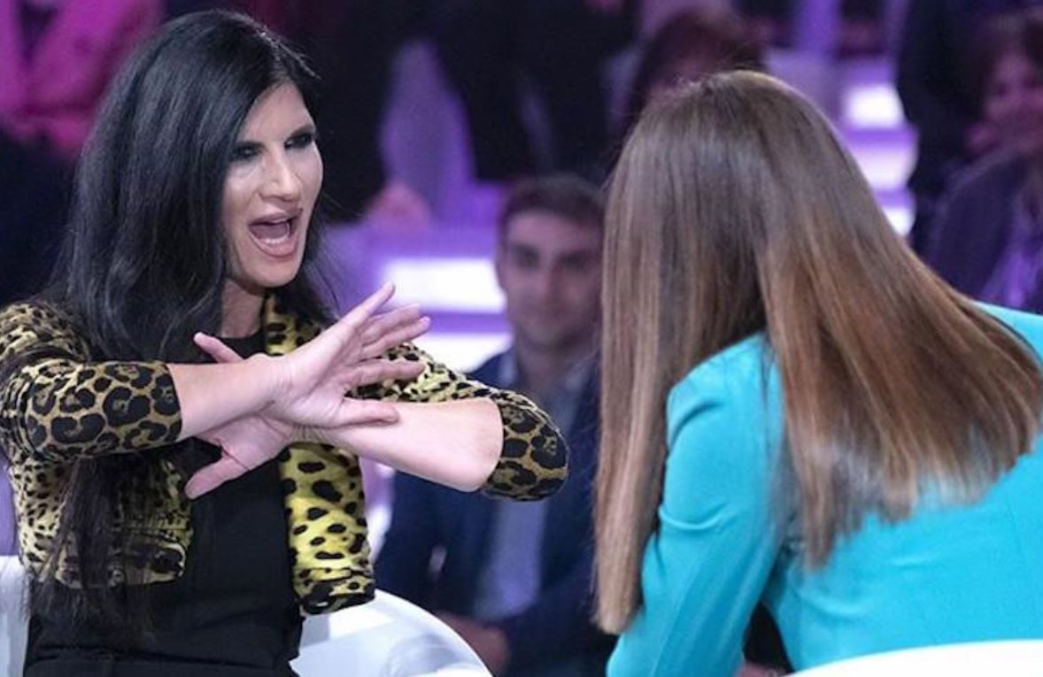 Verissimo smentisce Mark Caltagirone: «Nessun vincolo gli impedisce di mostrarsi»