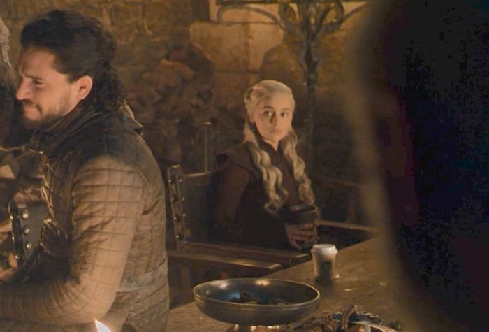 Il Trono di Spade 8, epic fail: spunta una tazza di Starbucks nel quarto episodio della serie