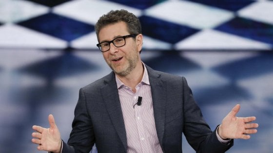 Fazio: «Salvini mi ha trasformato in un avversario politico. Pronto a ridurmi lo stipendio se necessario e se lo fanno anche i colleghi che guadagnano come e più di me»