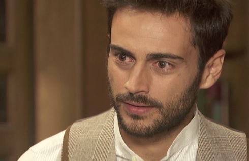 Il Segreto, anticipazioni: Saul punta una pistola contro Lamberto