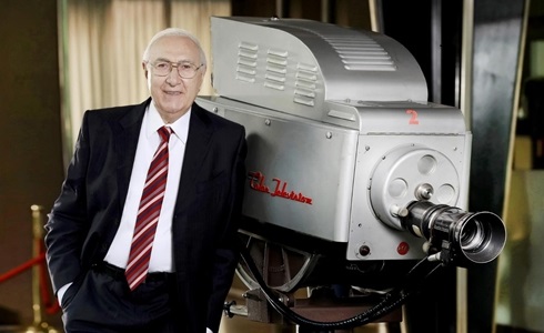 Programmi TV di stasera, venerdì 7 giugno 2019. Su Rai1 «Buon compleanno… Pippo»