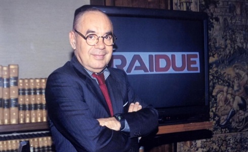 No, non è la BBC: Rai2 e Renzo Arbore ricordano Gianni Boncompagni